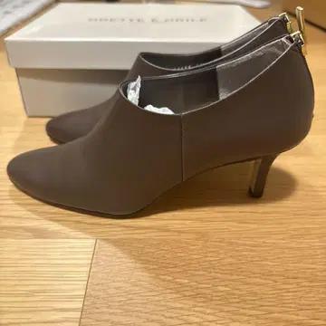 ODETTE E ODILE 백지퍼 부티 숏부츠 65