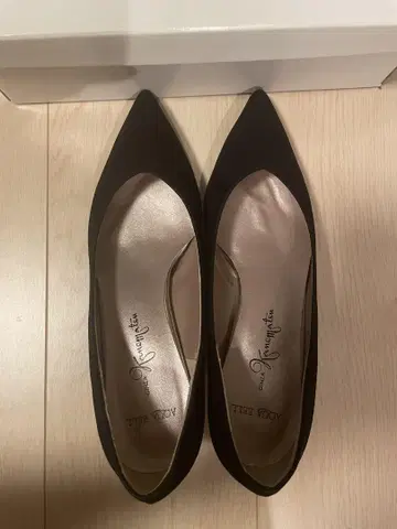 긴자 카네마츠 펌프스 블랙 23cm