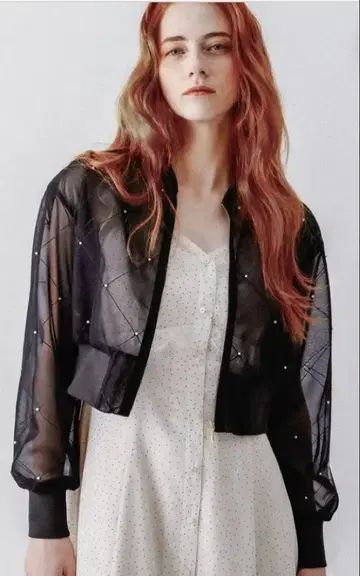 미사용 새상품 택 포함 DEICY 미니 펄 튤 블루종 블랙