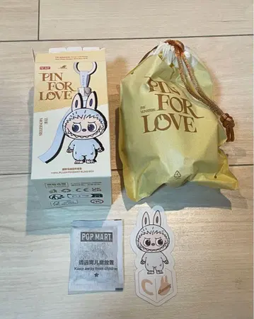 POPMART LABUBU PIN FOR LOVE C