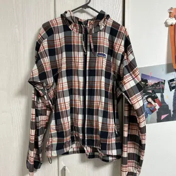 patagonia 체크 무늬 마운틴 파카