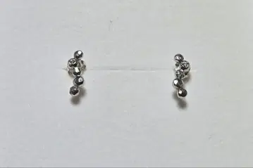블룸Silver925 다면체 스터드 귀걸이