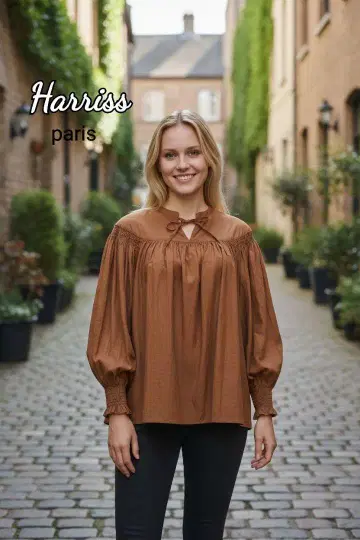 새상품급 Harriss 백 슬릿 개더 블라우스