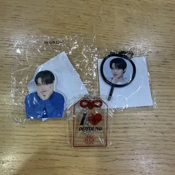 treasure 도영 캡슐 토이 클립 부채 부적