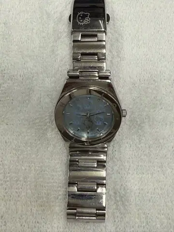 2000년 기념 한정판 헬로키티 손목시계 산리오