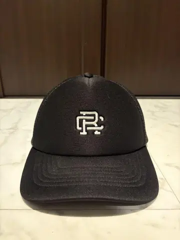 REIGNING CHAMP 메쉬 캡 블랙