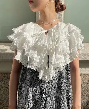 후미에 타나카 FUMIE TANAKA 탈착식 옷깃 프릴 넥