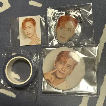 INI 이케자키 리히토 캡슐 토이 캔뱃지