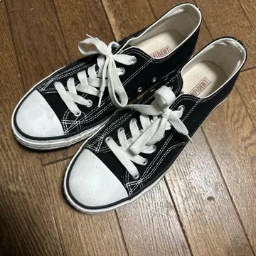 블랙 캔버스 로우컷 스니커즈