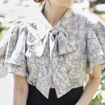 꽃무늬 블라우스 tocco closet