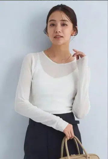 [ 미사용 새상품 ] 유나이티드 애로우즈 시어 리브 크루넥 화이트