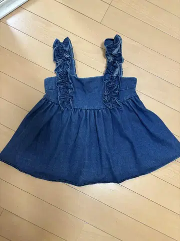 프릴 달린 데님 상의