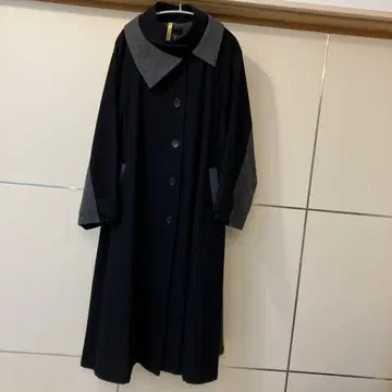 아코레 Le-Fluy A라인 변형 롱 코트