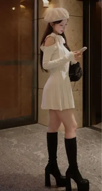 암홀 플레어 니트 미니 원피스