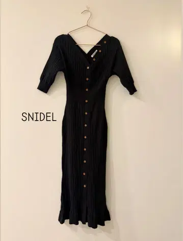 SNIDEL 블랙 니트 프론트 버튼 원피스 7부 소매