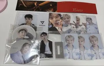 seventeen 우지 트레이딩 카드 아크릴 스탠드 캔뱃지 세트