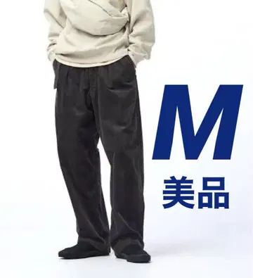 UNIQLO U 코듀로이 턱 와이드 팬츠 사이즈 M 다크 그레이