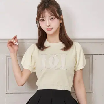 Darich 백 오픈 아플리케 니트탑