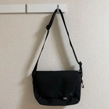 MILESTO 숄더백 블랙 컬러