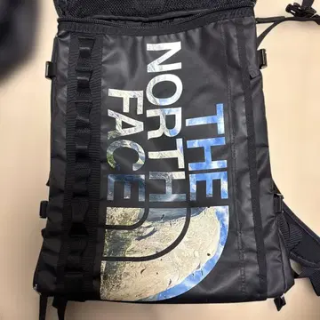 THE NORTH FACE 블랙 백팩 퓨즈 박스