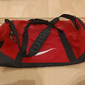 Nike 보스턴 백 레드/블랙