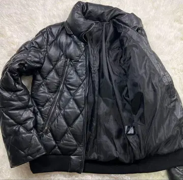 블랙 퀼팅 다운 자켓