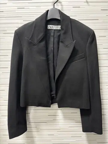 ZARA 테일러드 숏 기장