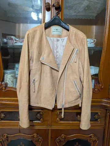 GRACE CONTINENTAL 베이지 스웨이드 라이더 자켓