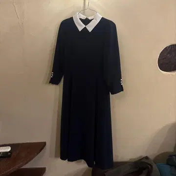 네이비 긴팔 원피스 화이트 카라 부착