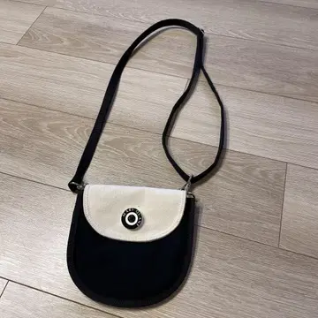 MARY QUANT 숄더백 블랙/화이트