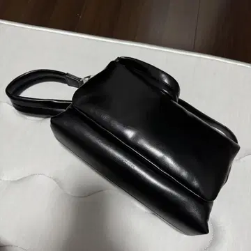 스탠드오일 숄더백 블랙