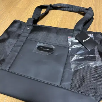 AKIRA 블랙 토트백 미사용품