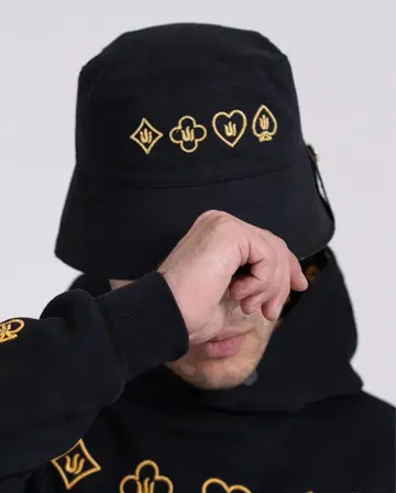 트리톤 TRITON 블랙 버킷햇 자수 로고 포함