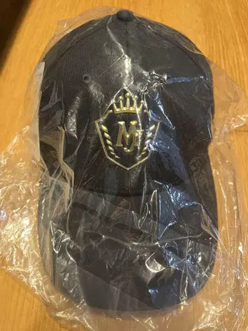MAJESTY 블랙 캡 프리 사이즈