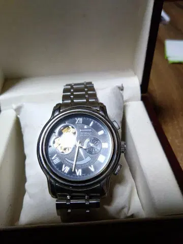 자동 감기 손목시계 블랙 스테인리스 ZENITH 표기 있음
