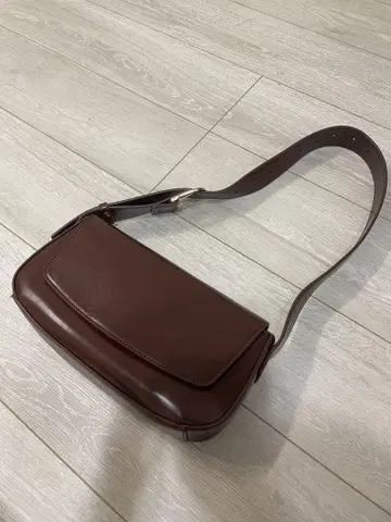 브라운 핸드백