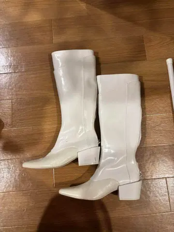 화이트 롱 부츠 사이즈 37