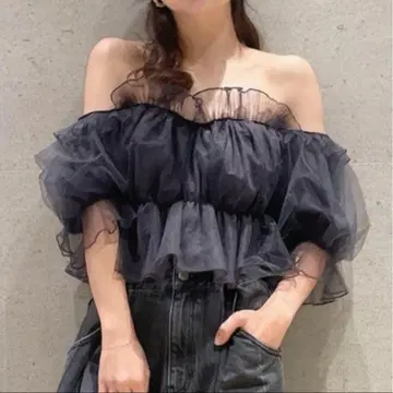볼륨 개더 프릴 오프숄더 블라우스