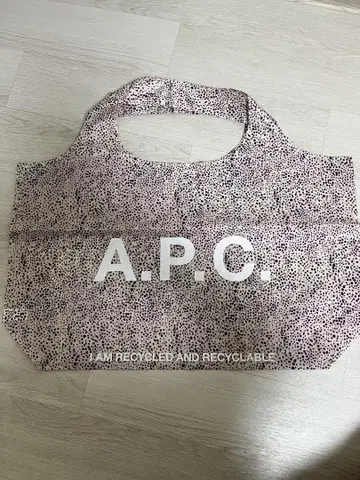 A.P.C. 도트 무늬 에코백 보라색
