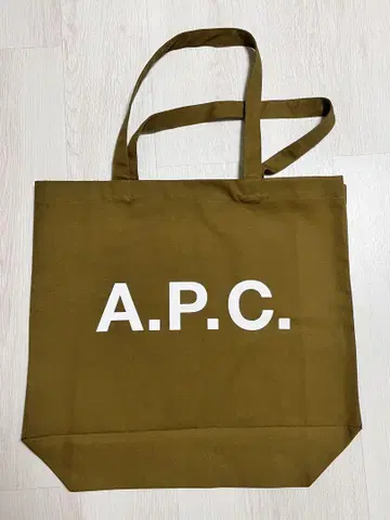 A.P.C. 올리브 토트백