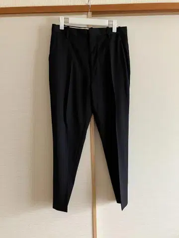 JOHN SMEDLEY 존스메들리 네이비 슬랙스