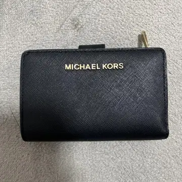 MICHAEL KORS 이단 접이식 지갑