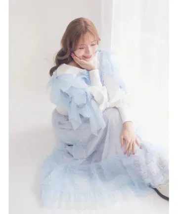아이냥 튤리본 맨투맨 풀오버
