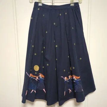 네넷 네이비 플레어 스커트