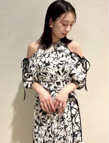 snidel 스나이델 2way 볼륨 슬리브 프린트 원피스 S