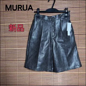 새상품 [ MURUA ] 인조 가죽 하프 팬츠 블랙 프리 사이즈
