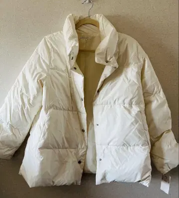 [미사용 새상품] EMMA JAMES 화이트 다운 자켓 L 사이즈