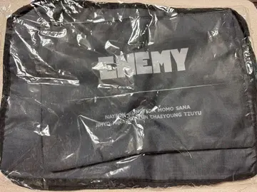 TWICE ENEMY 트래블 파우치