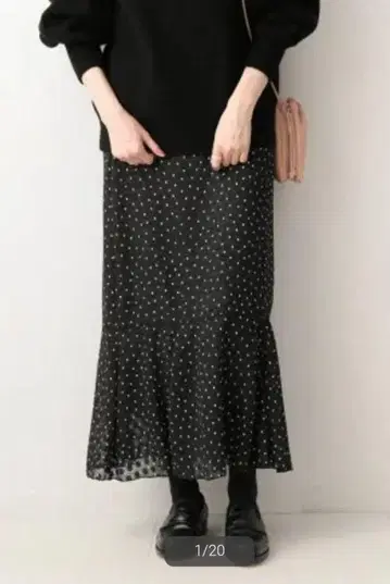 이에나 도트 자카드 스커트