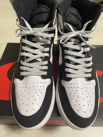 AJ1 RETRO HIGH OG 'Bleached Coral' 30.5